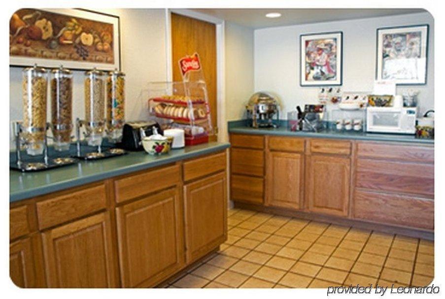 Bestway Inn - Madison Restaurant photo